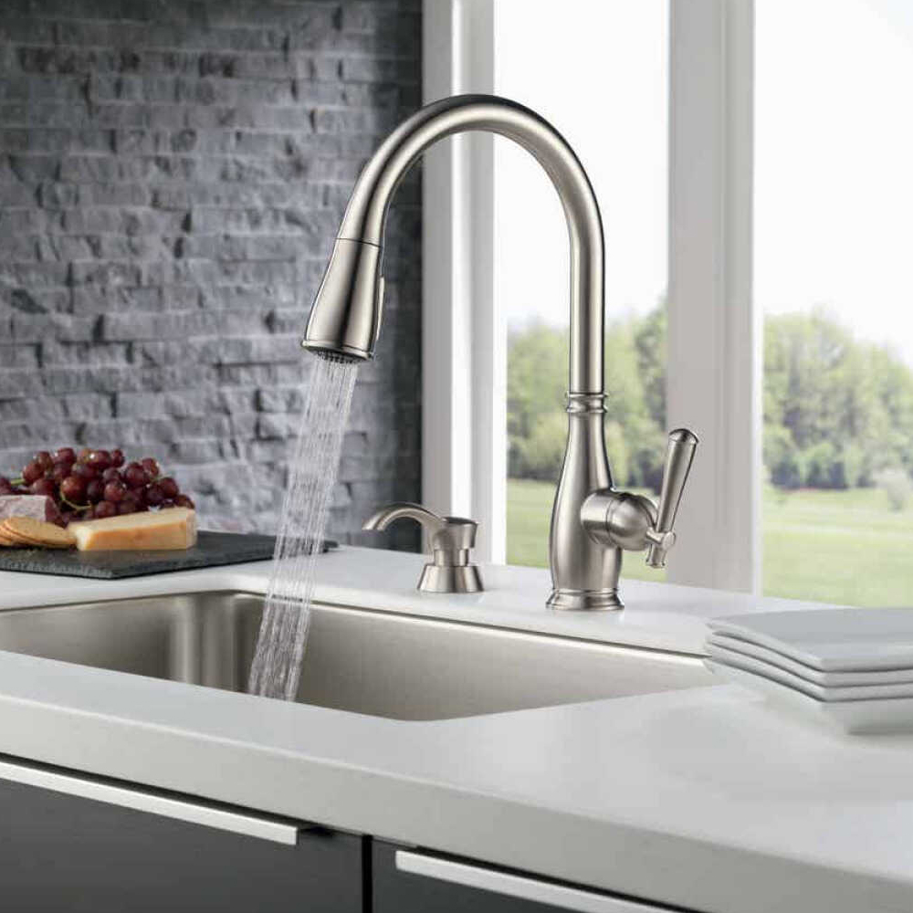 Delta Arabella Sgl Handle Pull-Down Faucet with Soap Disp, Brushed